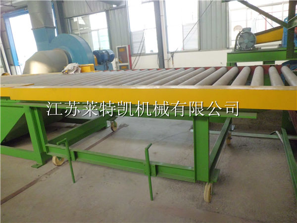 輥道過渡輸送機.jpg 輥道過渡輸送機.jpg